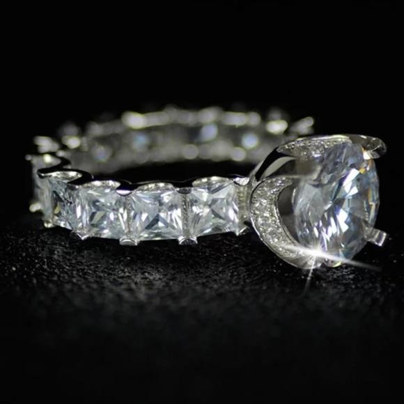 NEWV925 STERLING SILVER DIAMOND RING, BEAUTIFUL RING, SHINY RING - Picture 5 of 7